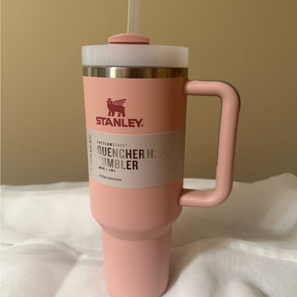 Stanley Soft Pink Quencher H2.0 Insulated Tumbler